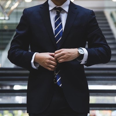 Alta en el Registro Mercantil como prestador de servicios a sociedad de personas físicas profesionales.