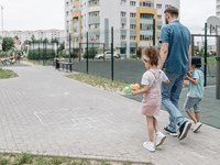 El incumplimiento del régimen de visitas y vacaciones en Derecho de Familia.